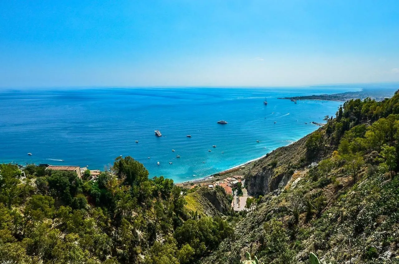 Casa Vacanze Thea Giardini Naxos